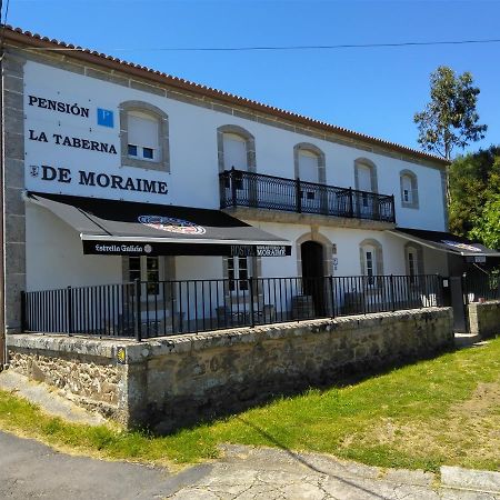 Pension De Moraime Bagian luar foto
